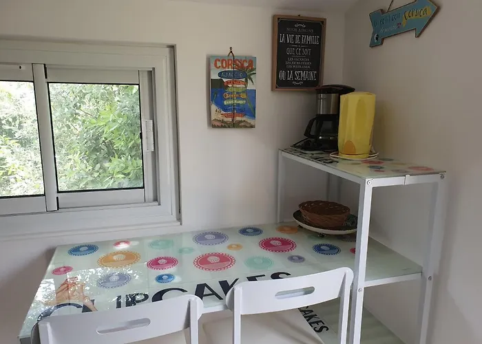 Un Charme Absolu * Bastelicaccia